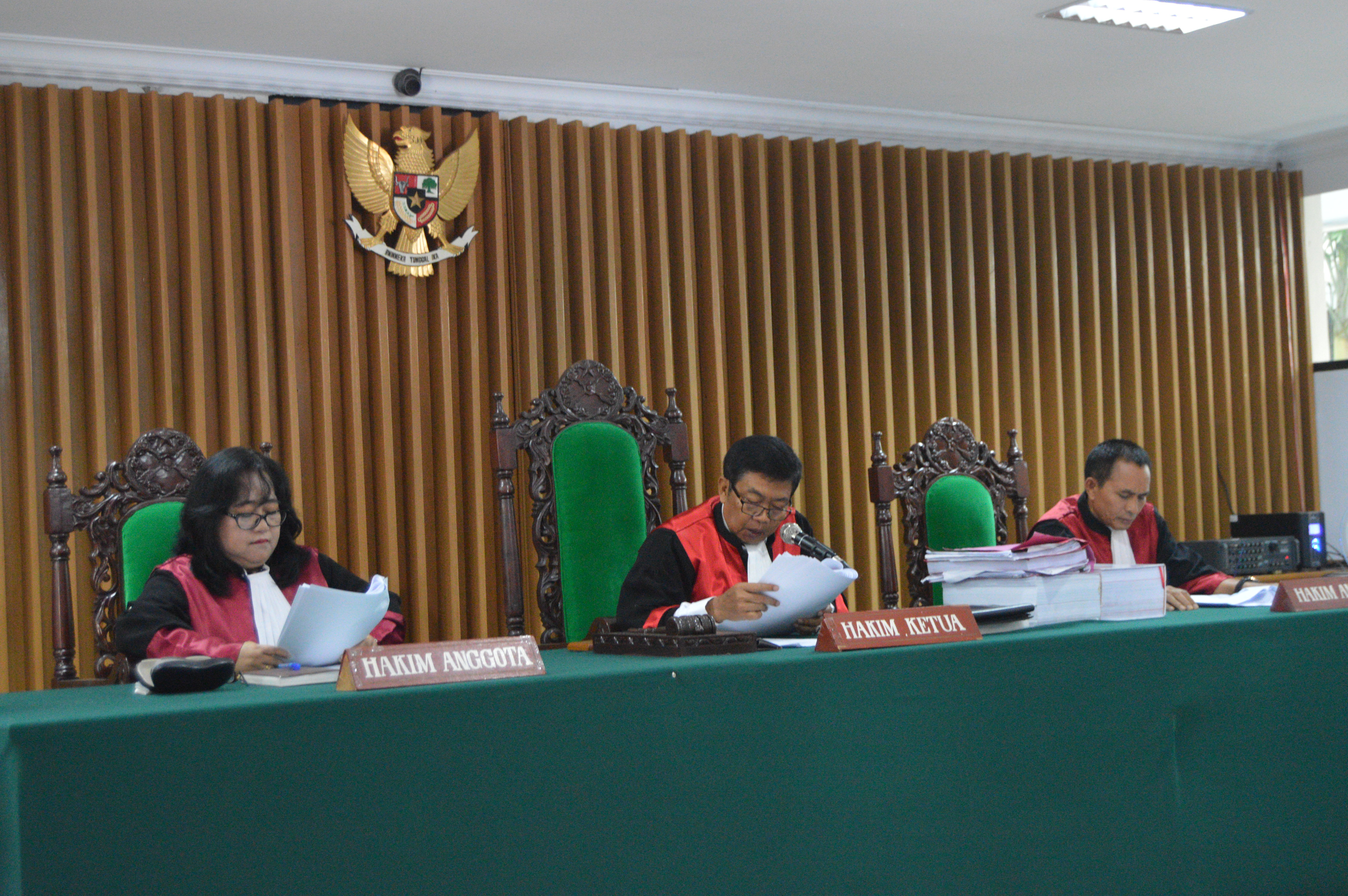 Hukum