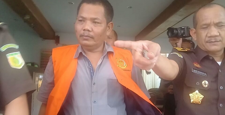 Hukum