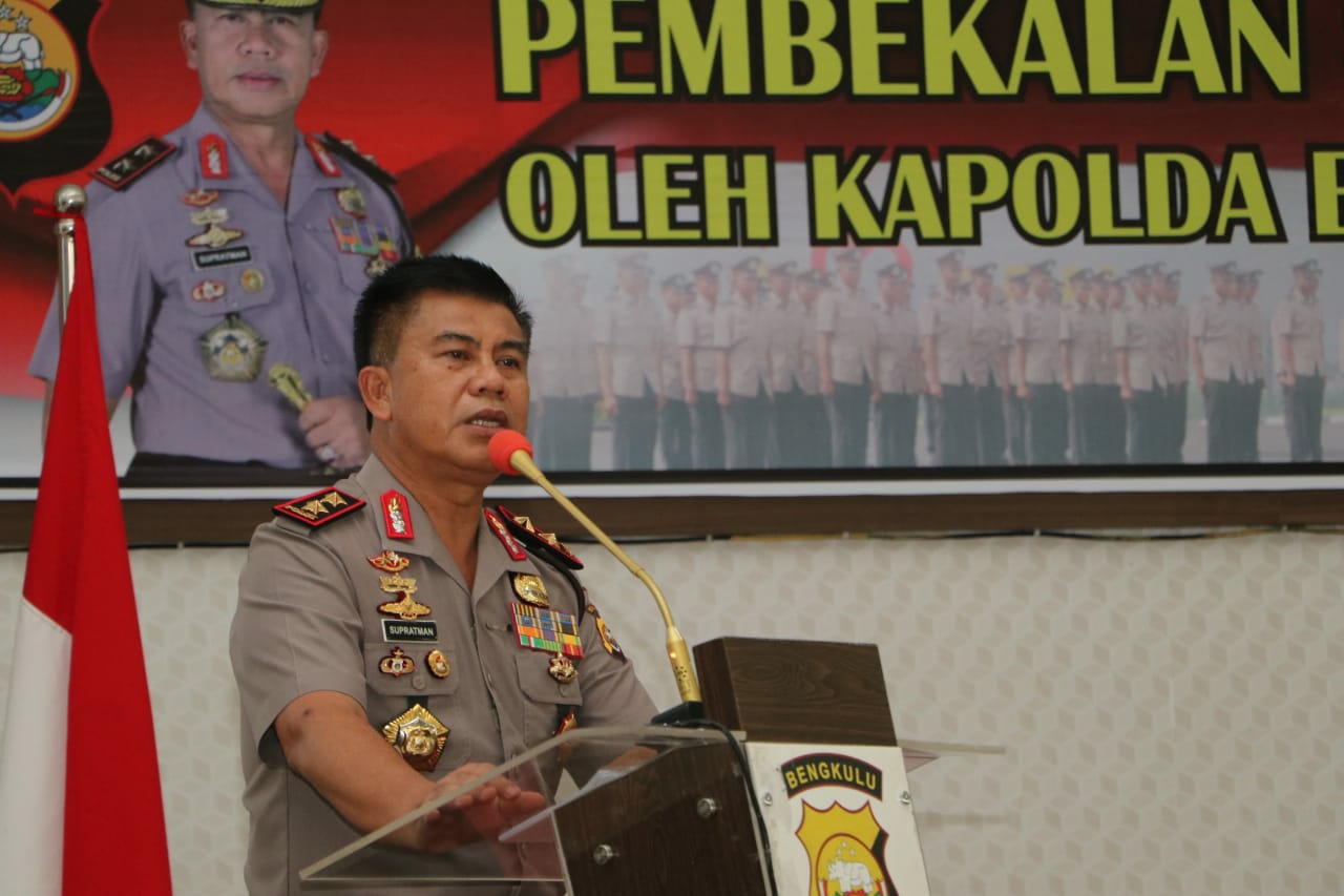 Hukum