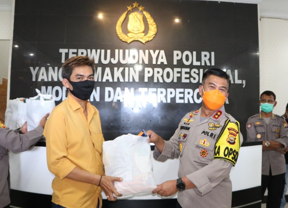 Hukum