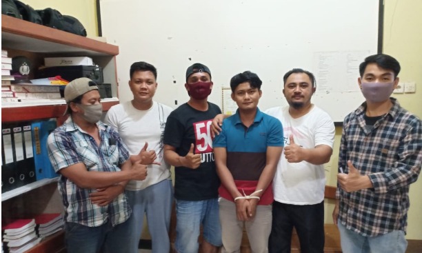 Hukum