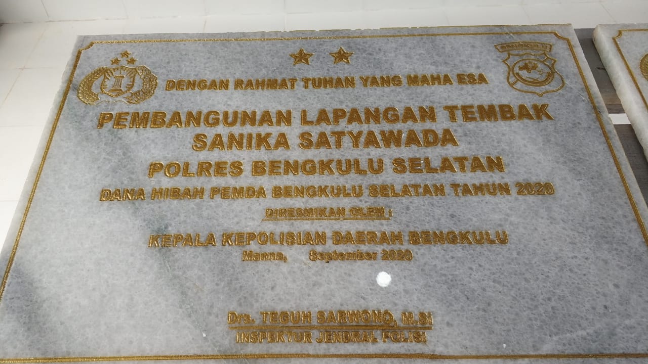 Hukum