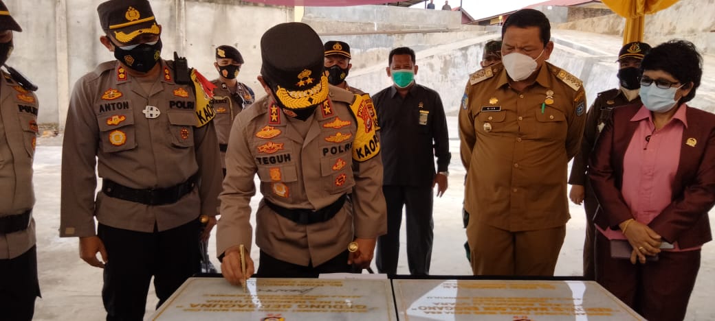 Hukum