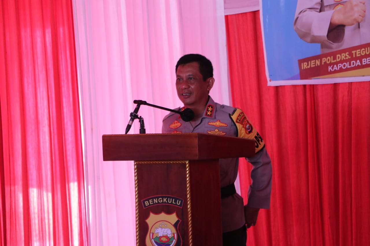 Hukum