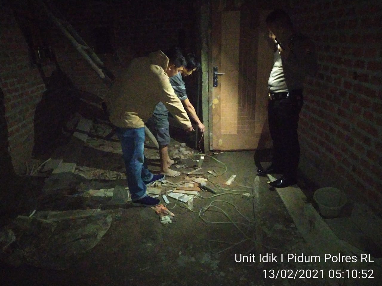 Hukum