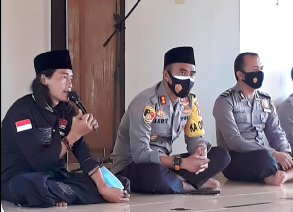 Hukum