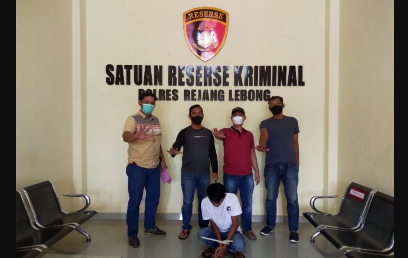 Hukum