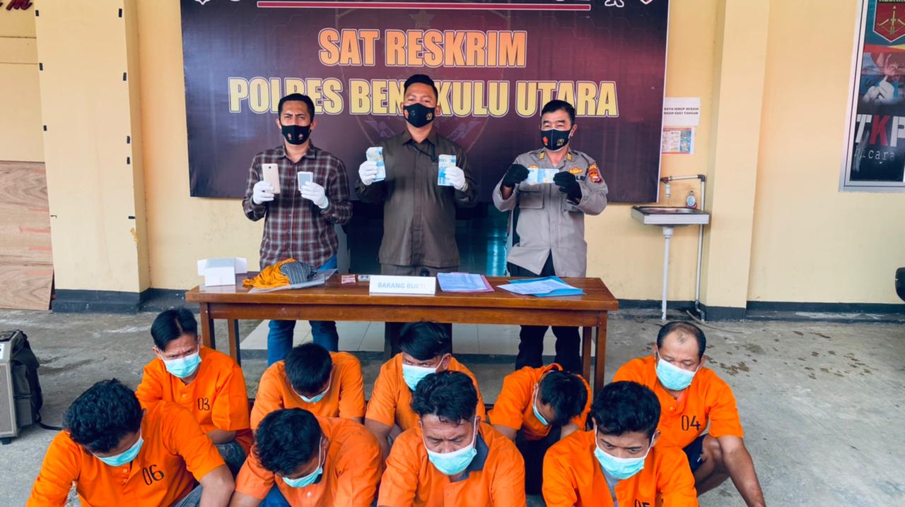 Hukum