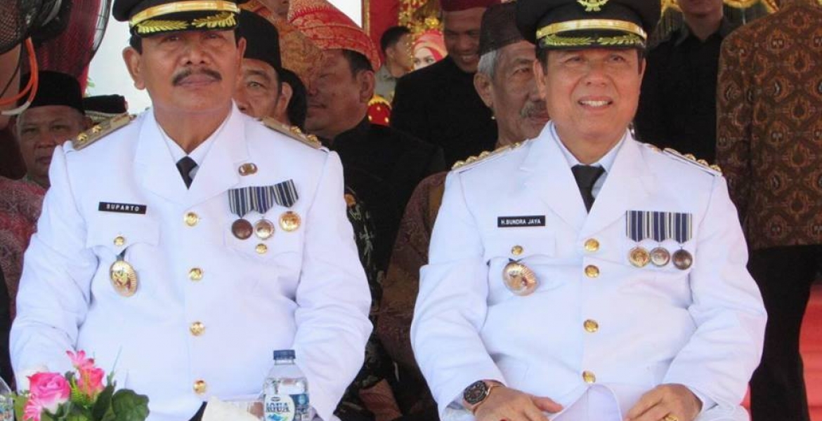 Bupati dan Wakil Bupati Seluma menghadiri paripurna istimewa HUT Seluma ke 14