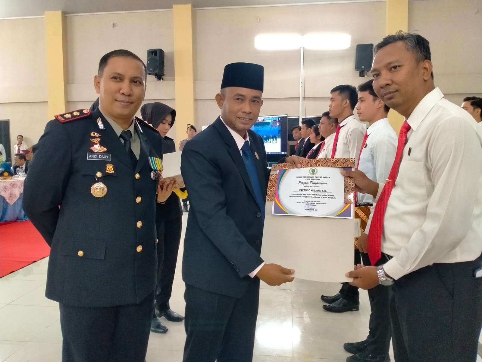 ketua dprd kota
