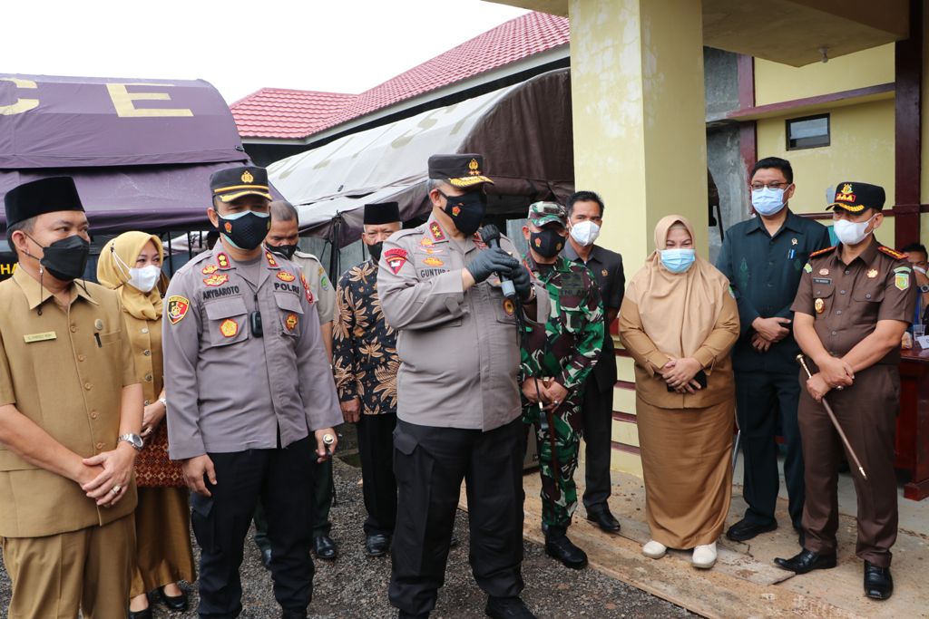 Hukum