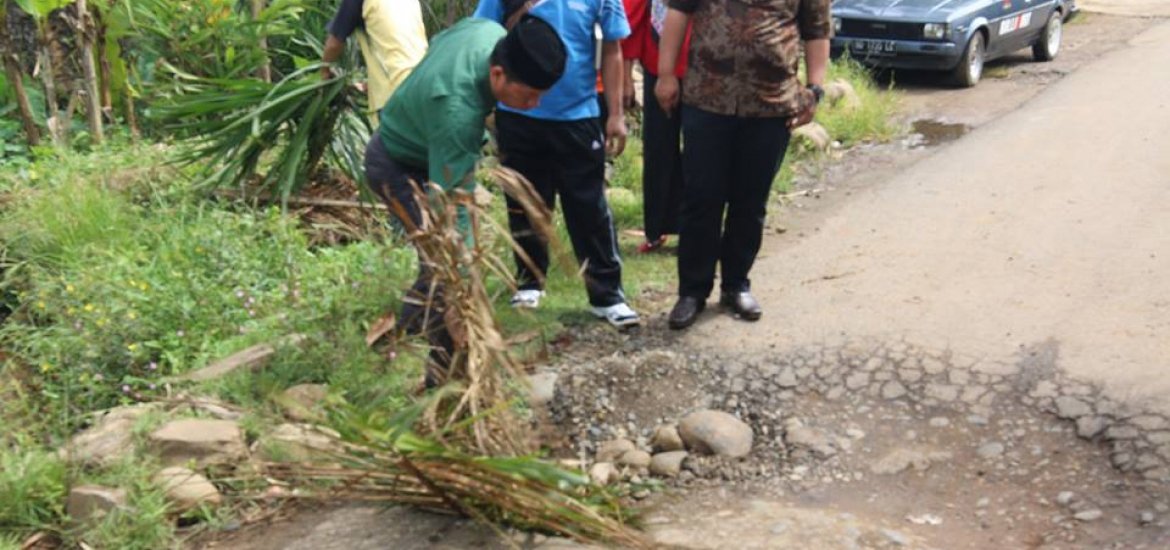 Komisi II DPRD Kota Bengkulu Sidak Gorong-Gorong Depan Balai Kota