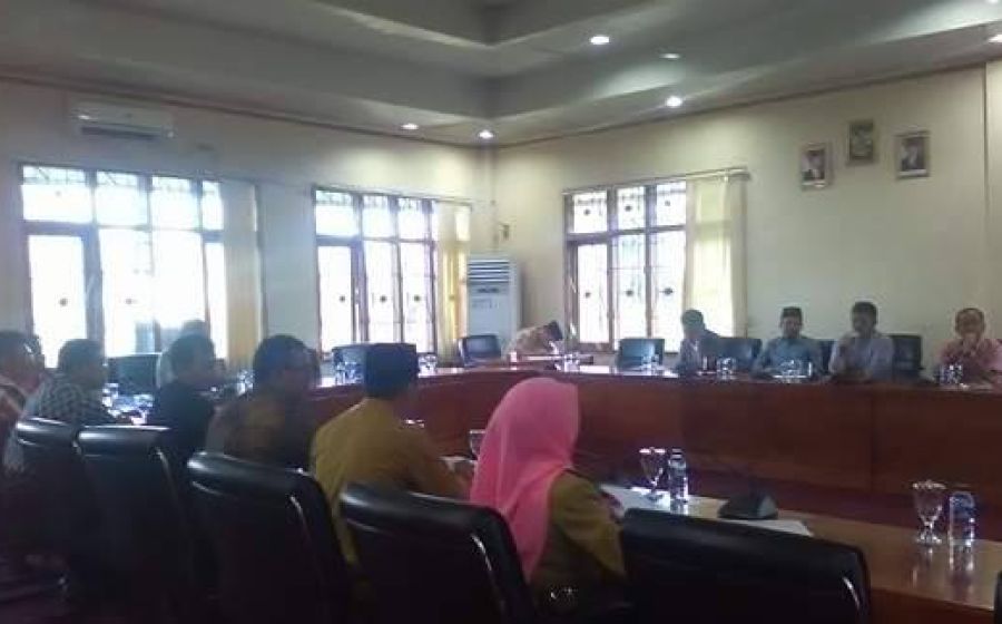 Hearing Komisi II bersama warga