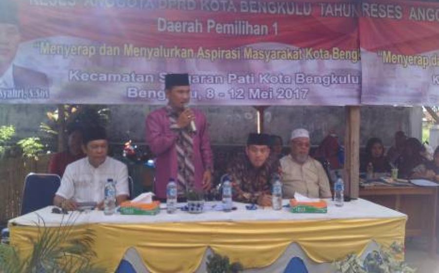 Heri Ifzan memberikan sambutan dan tanggapan terhadap keluhan masyarakat