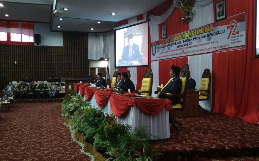 Rapat paripurna istimewa DPRD Provinsi Bengkulu dipimpin oleh Ketua DPRD Provinsi Ihsan Fajri, Rabu (16/8/2017)