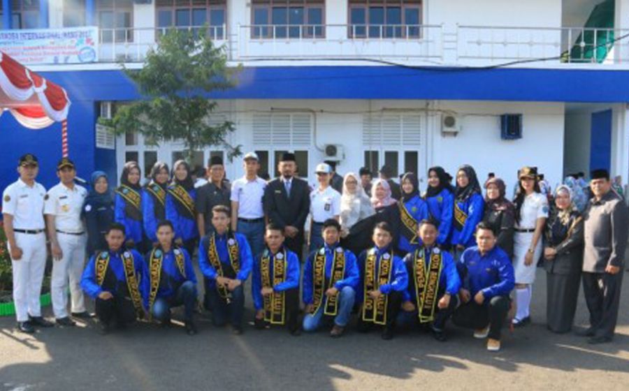 ekretaris Daerah Kota Bengkulu Marjon melepas secara langsung 14 orang siswa sebagai peserta Jambore Daerah (Jamda) Tahun 2017