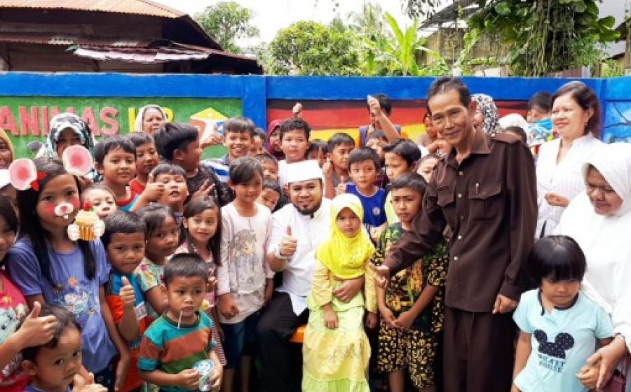 Walikota Berphoto bersama masyarakat 
