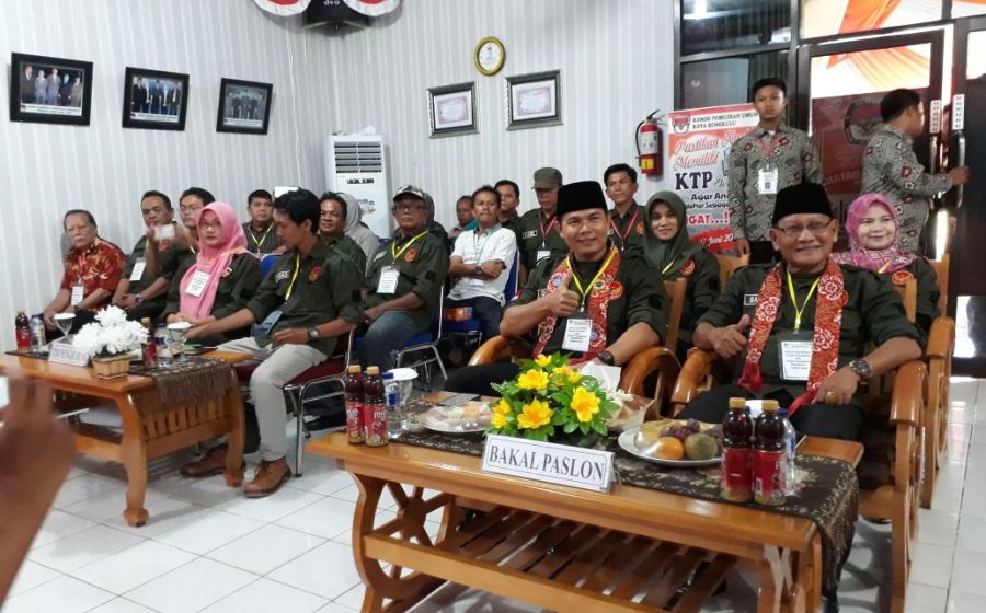 Bakal Paslon David-Baksir mendaftar ke KPU Kota Bengkulu