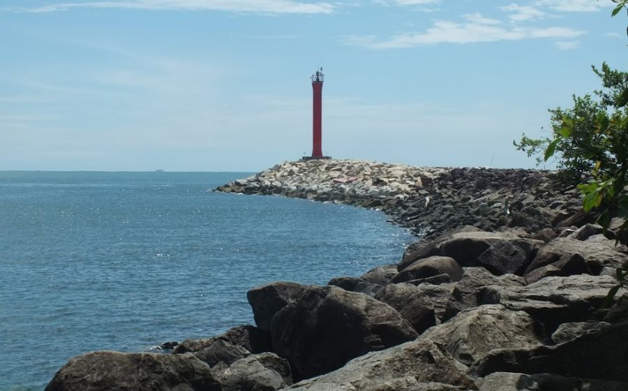 Wisata Lentera Merah 