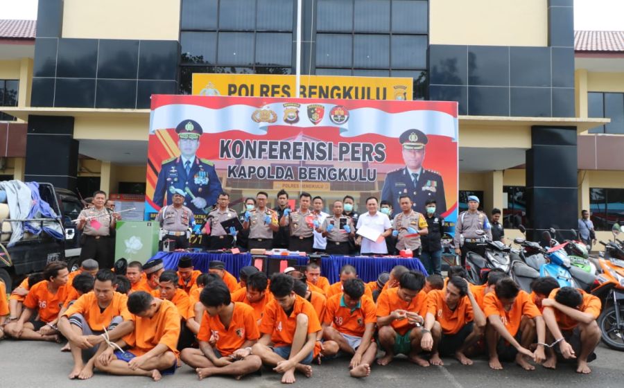 Hukum