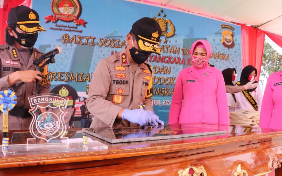 Hukum
