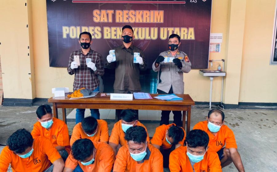 Hukum