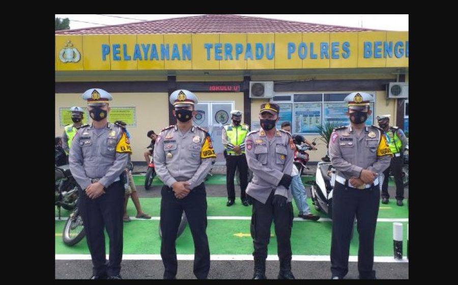 Hukum