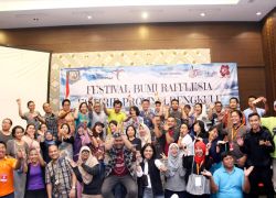 Foto Bersama dengan Para Juara