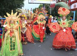 Karnaval Batik Besurek