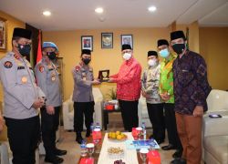 Hukum